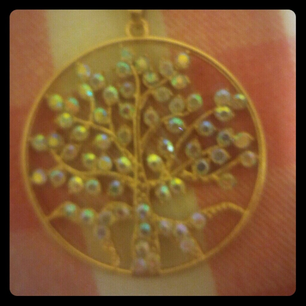 Tree of life necklace gold. Super cute. 1for 9